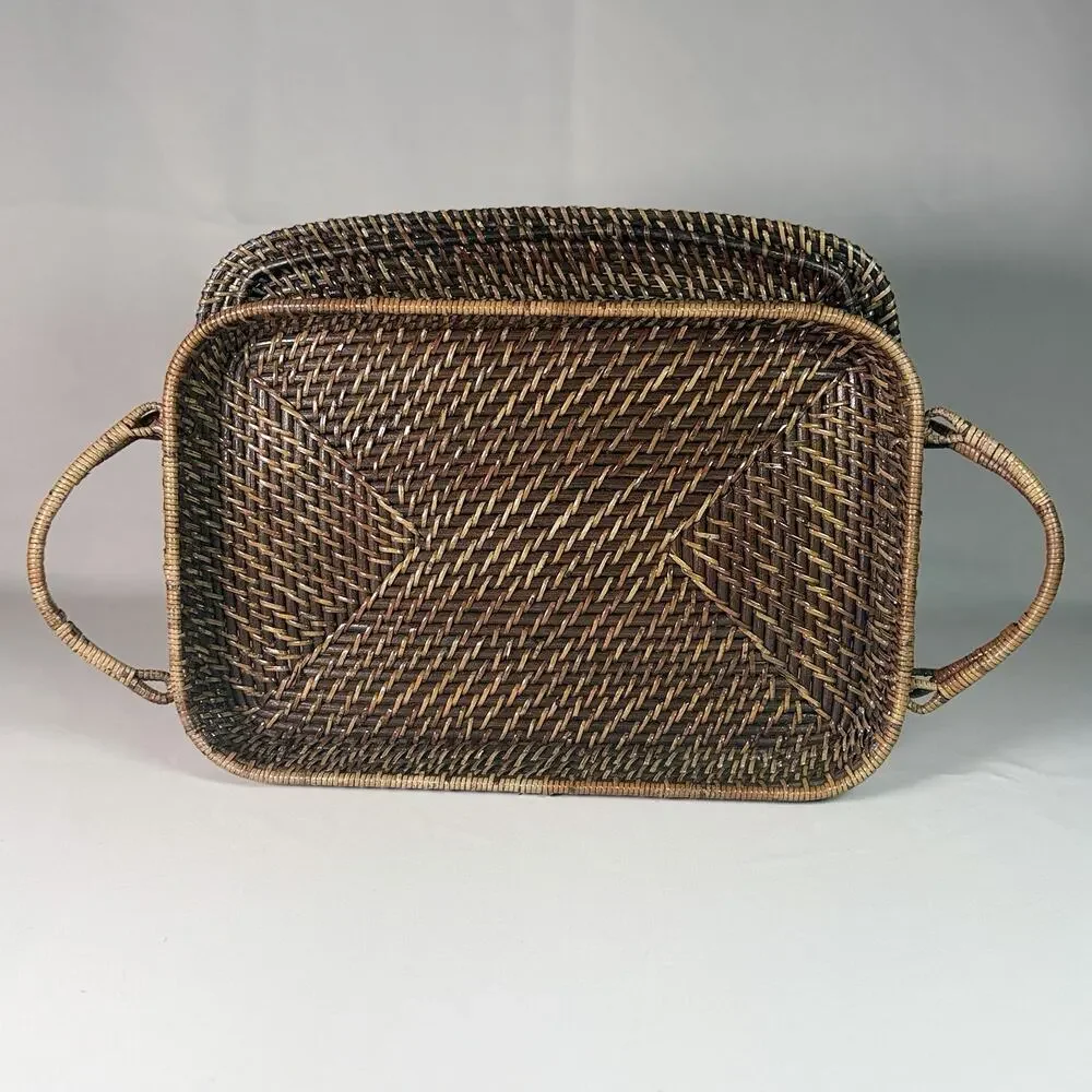 Gorgeous Vtg Woven Rattan Casserole Carrier Basket w/ Lid Two-Tone Wicker 9x13